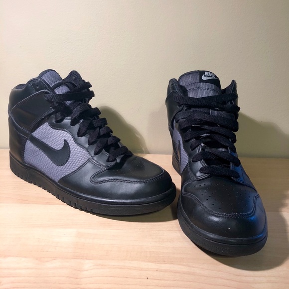 Nike Shoes - Women’s Nike sneakers